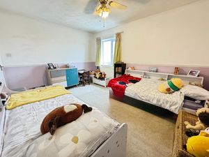 SYDNEY STREET- click for photo gallery